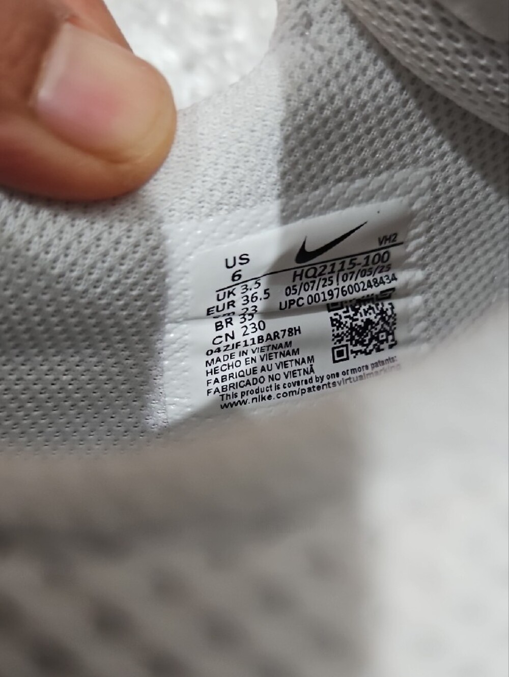 Nike Women's Air Max Sneakers in White, Black and Leopard Print - Picture 8 of 10